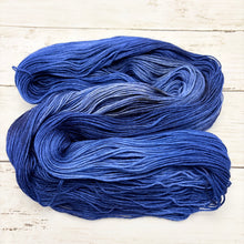 Load image into Gallery viewer, Midnight Rose