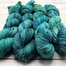Load image into Gallery viewer, Aquamarine (March)