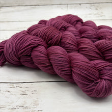 Load image into Gallery viewer, Mulberry Rhubarb Mulled Wine
