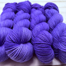 Load image into Gallery viewer, Lavender