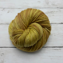 Load image into Gallery viewer, Golden Yarrow