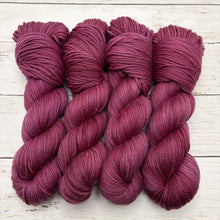 Load image into Gallery viewer, Mulberry Rhubarb Mulled Wine